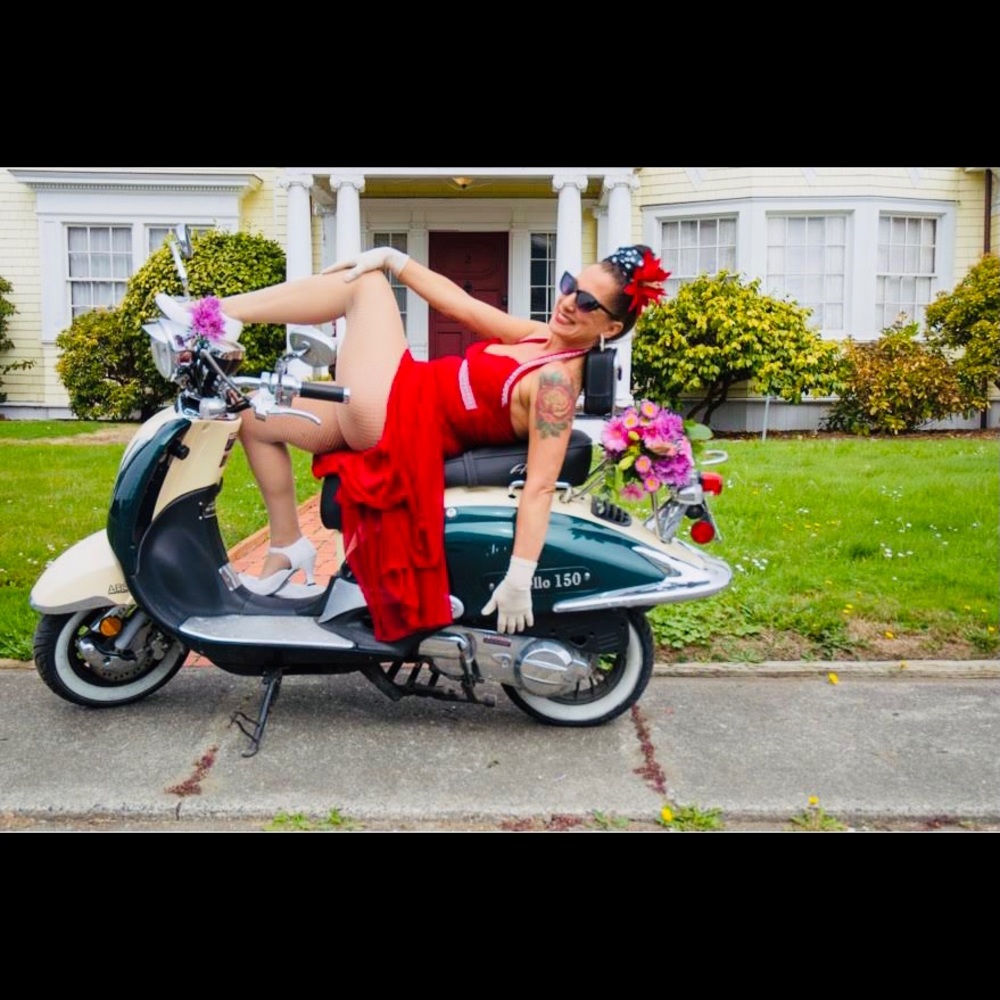 Meet your Posher, Bella